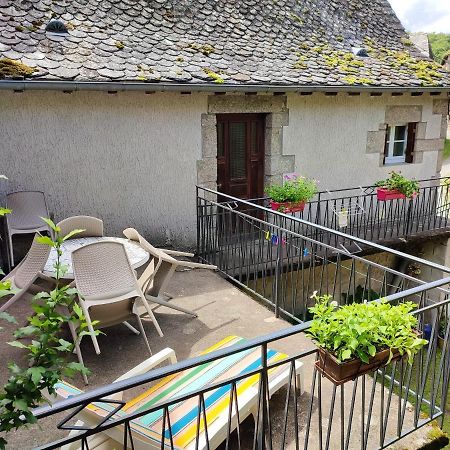 Maison Charmante A Florentin La Capelle Avec Jardin Et Vue Montagne Exterior photo